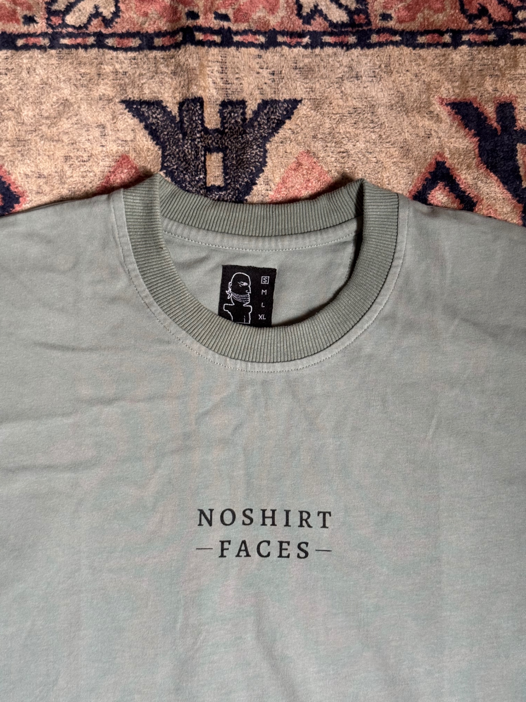 Noshirt - 2